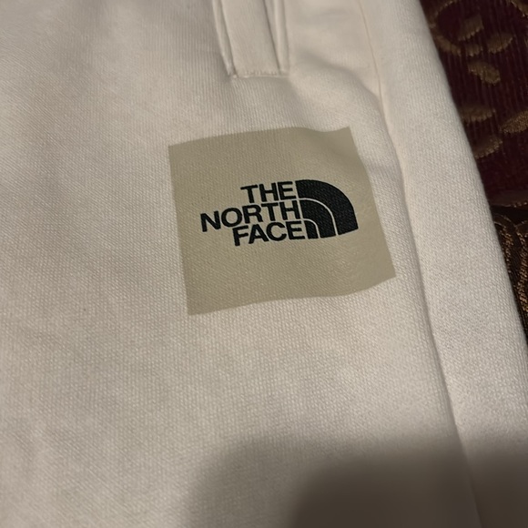The North Face Fleece Lined Jogger - Picture 3 of 8